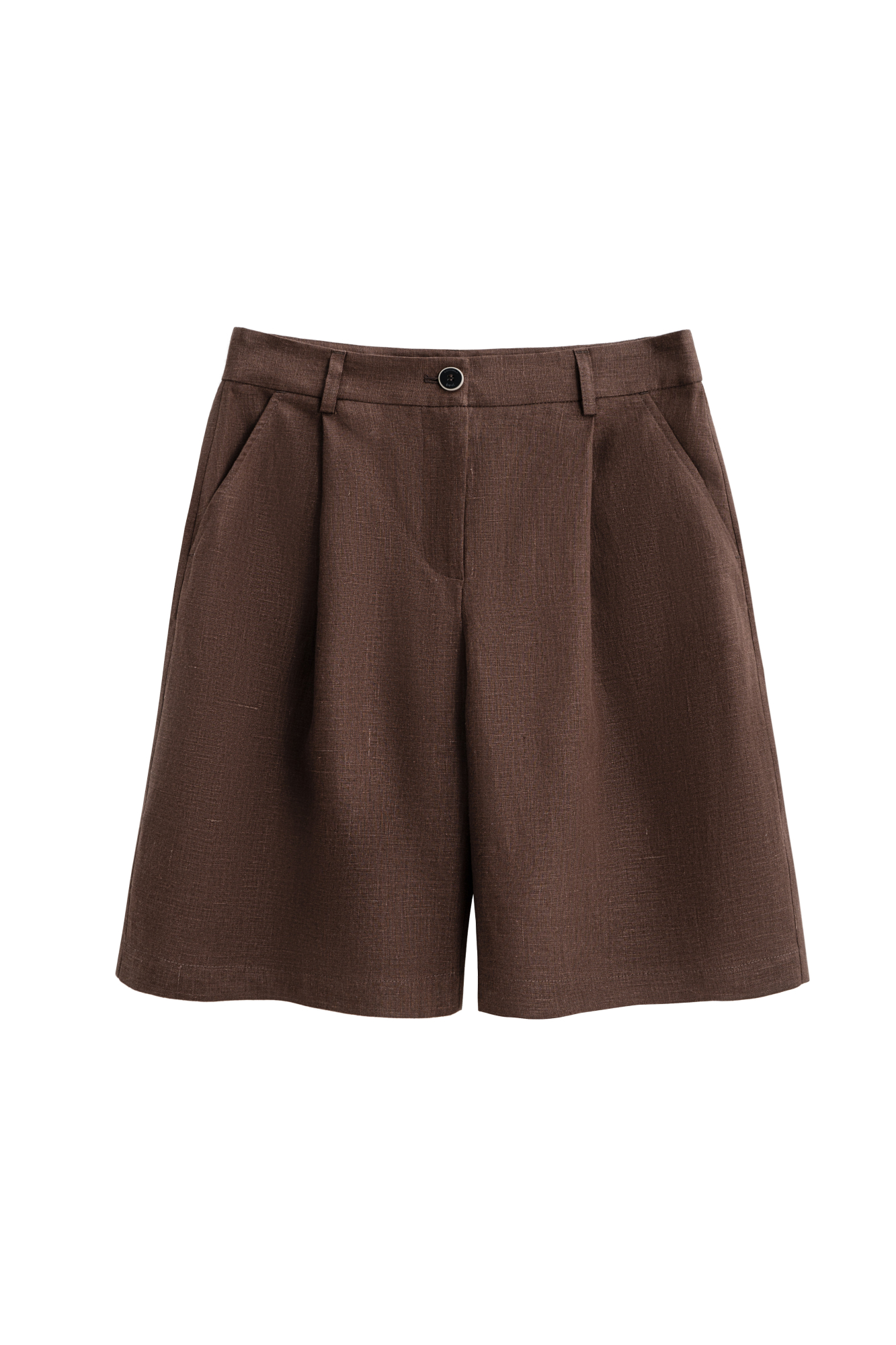 Шорты из 100% льна. Модель с высокой посадкой, широкими штанинами и складками спереди. Два кармана спереди и сзади. Застежка на пуговицу и молнию. Шлевки на поясе для ремня. 