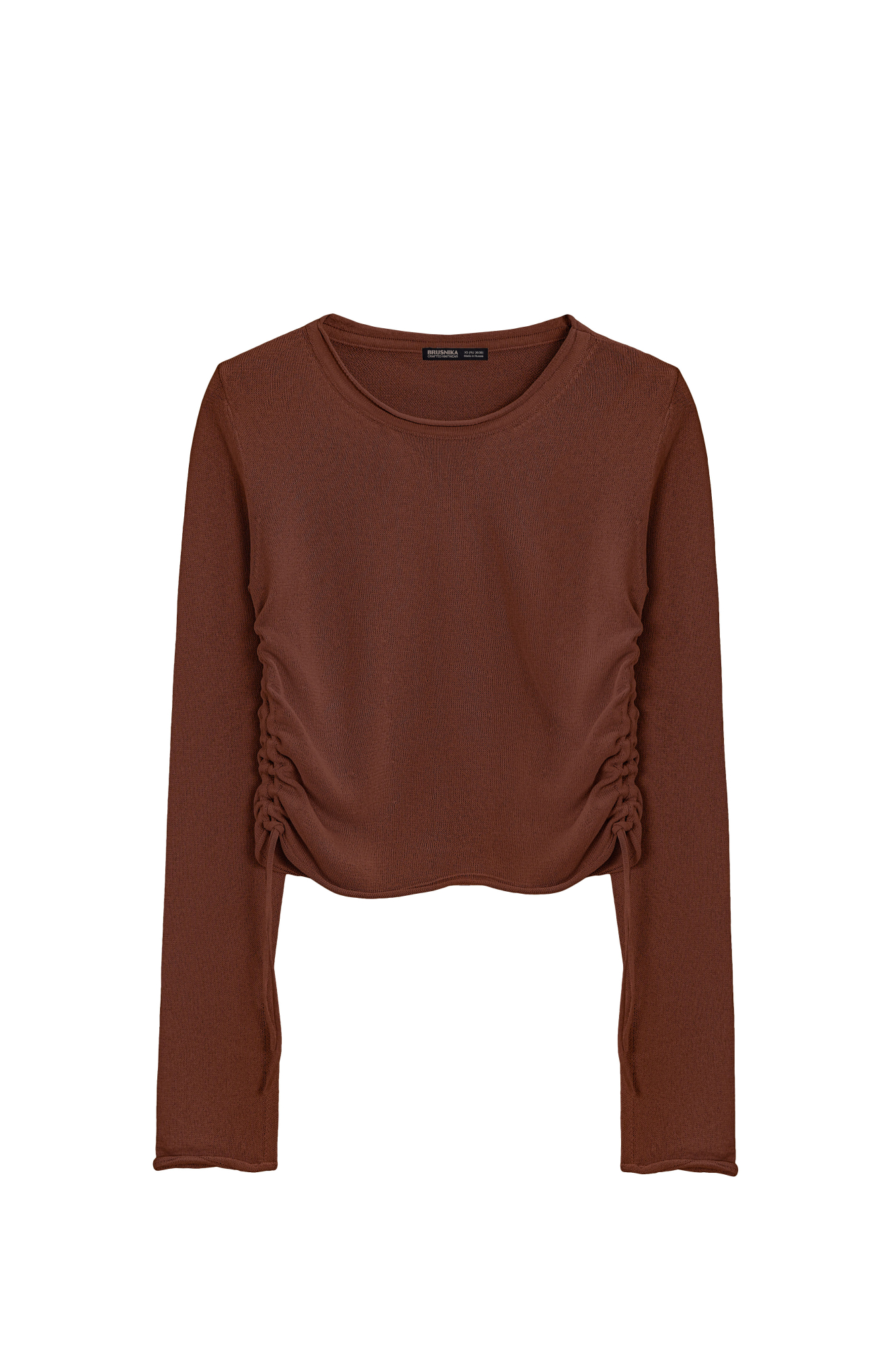 Трикотажный топ из вискозы. Модель прямого кроя, с длинным рукавом, небольшими разрезами на манжетах и круглым вырезом горловины. Кулиски по бокам изделия позволяют регулировать длину и создавать драпировку.