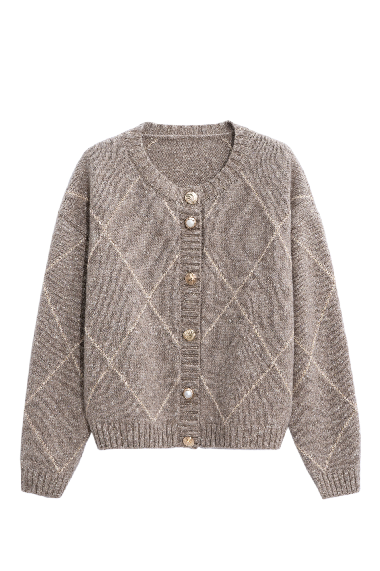 Трикотажный кардиган с узором аргайл из шерсти яка с добавлением люрекса. Модель свободного силуэта со спущенной линией плеч, круглым вырезом горловины и застежкой на крупные пуговицы. Края изделия выполнены в рубчик.