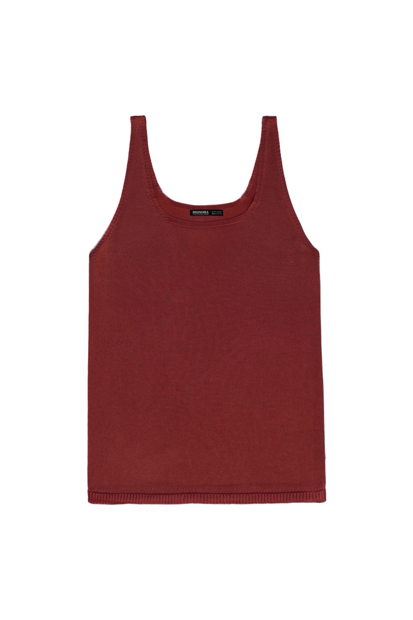 Цельновязаная майка из 100% вискозы на тонких бретелях.