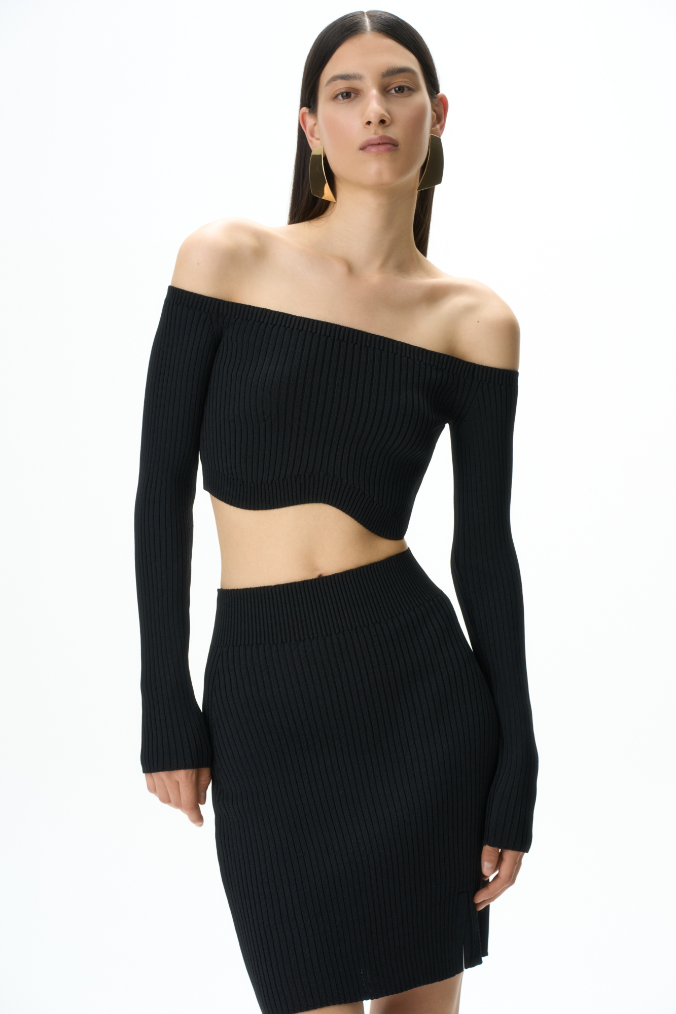 Трикотажный топ из вискозы с длинным рукавом и открытой зоной декольте