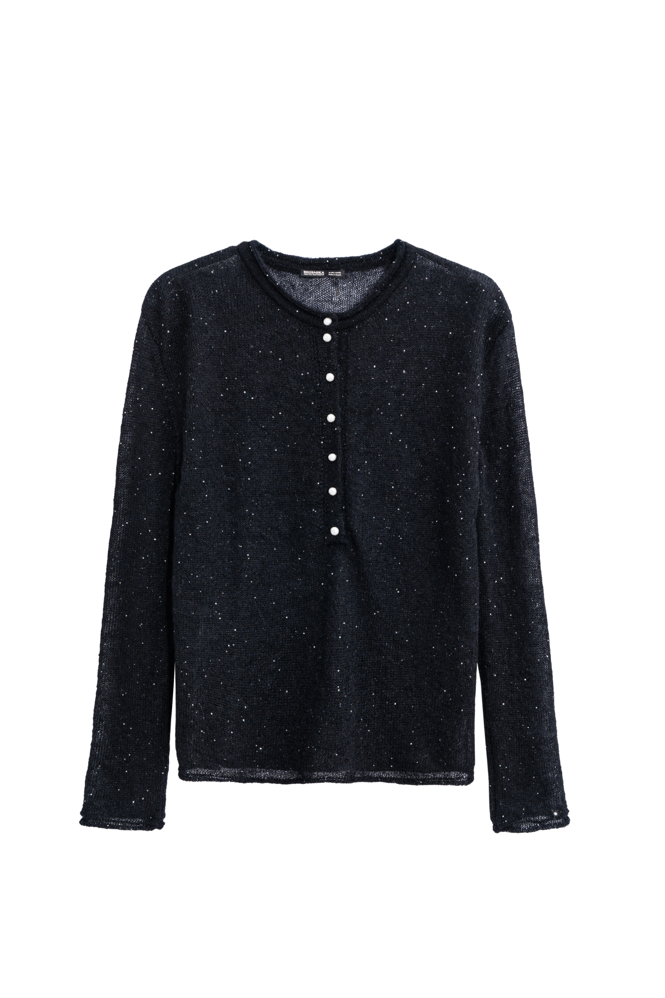 Трикотажный лонгслив из кидмохера, декорированный мелкими пайетками. Модель с круглым вырезом горловины с планкой на пуговицах. Края изделия декорированы валиком.