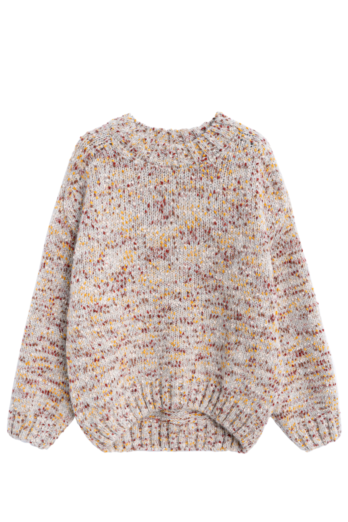 Буклированный джемпер из шерсти альпака. Модель свободного силуэта с рукавом-погон и круглым воротником. Низ изделия, манжеты рукавов и воротник выполнены в широкий рубчик.