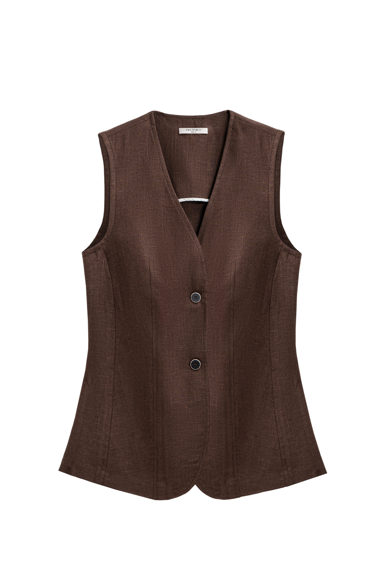Удлиненный жилет из 100% льна. Модель приталенного силуэта, с V-образным вырезом горловины, вертикальными вытачками, ремнем на спинке и разрезами по бокам. Изделие бех подкладки. 