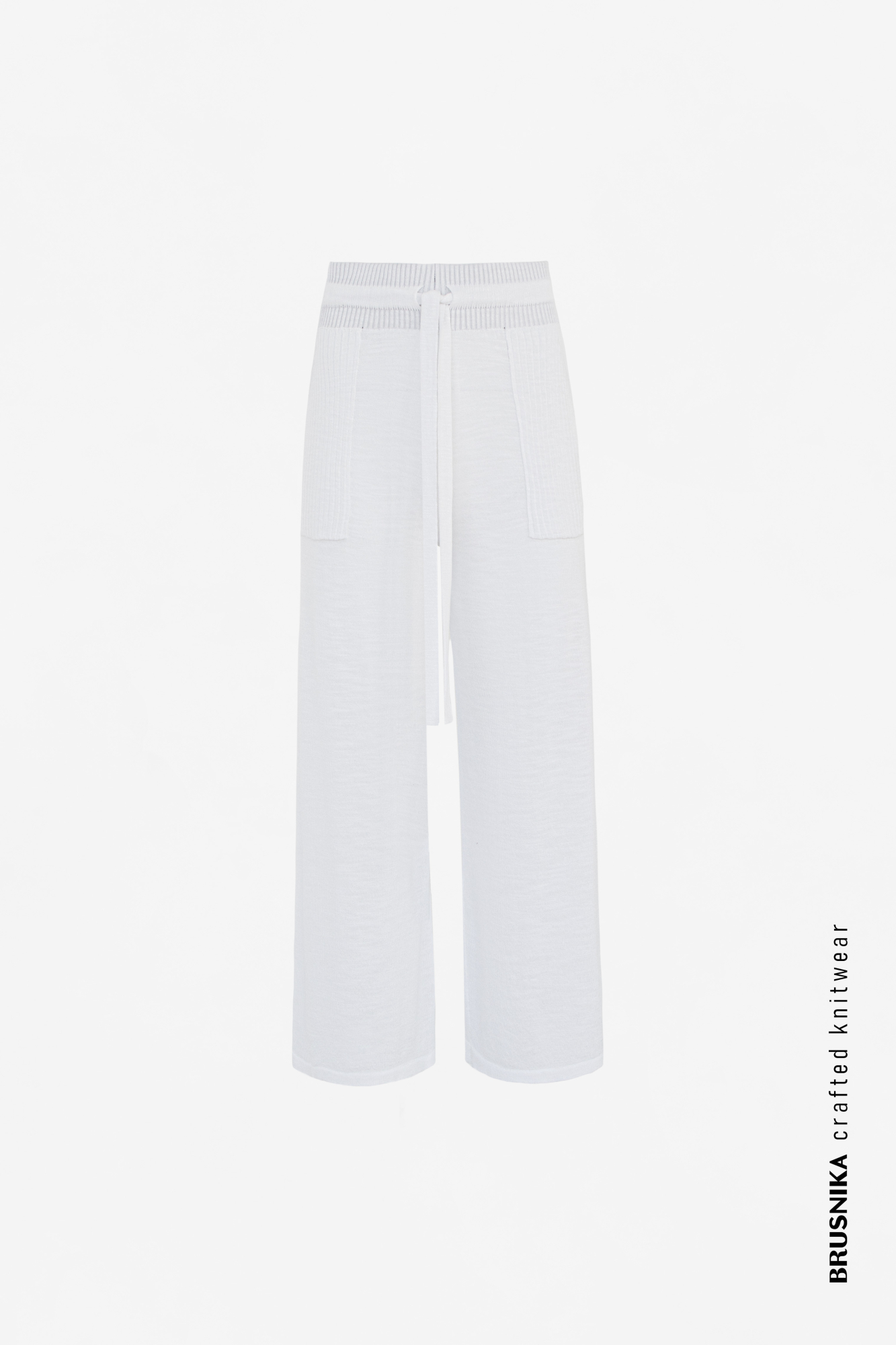 Прямые брюки из вискозы с наклаными карманами и регулируемой кулиской на талии