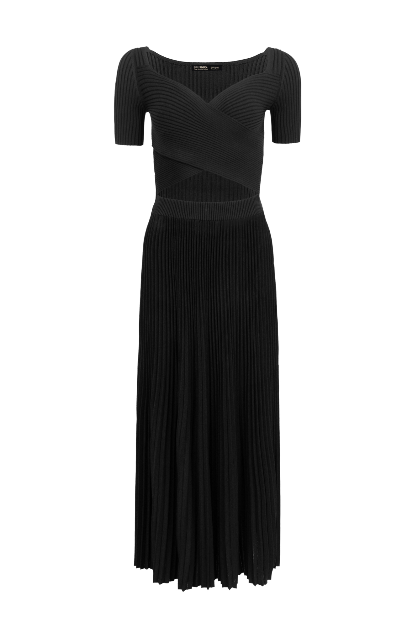 Трикотажное платье из плотной вискозы с юбкой плиссе. Короткие рукава, перекрещенные детали лифа.