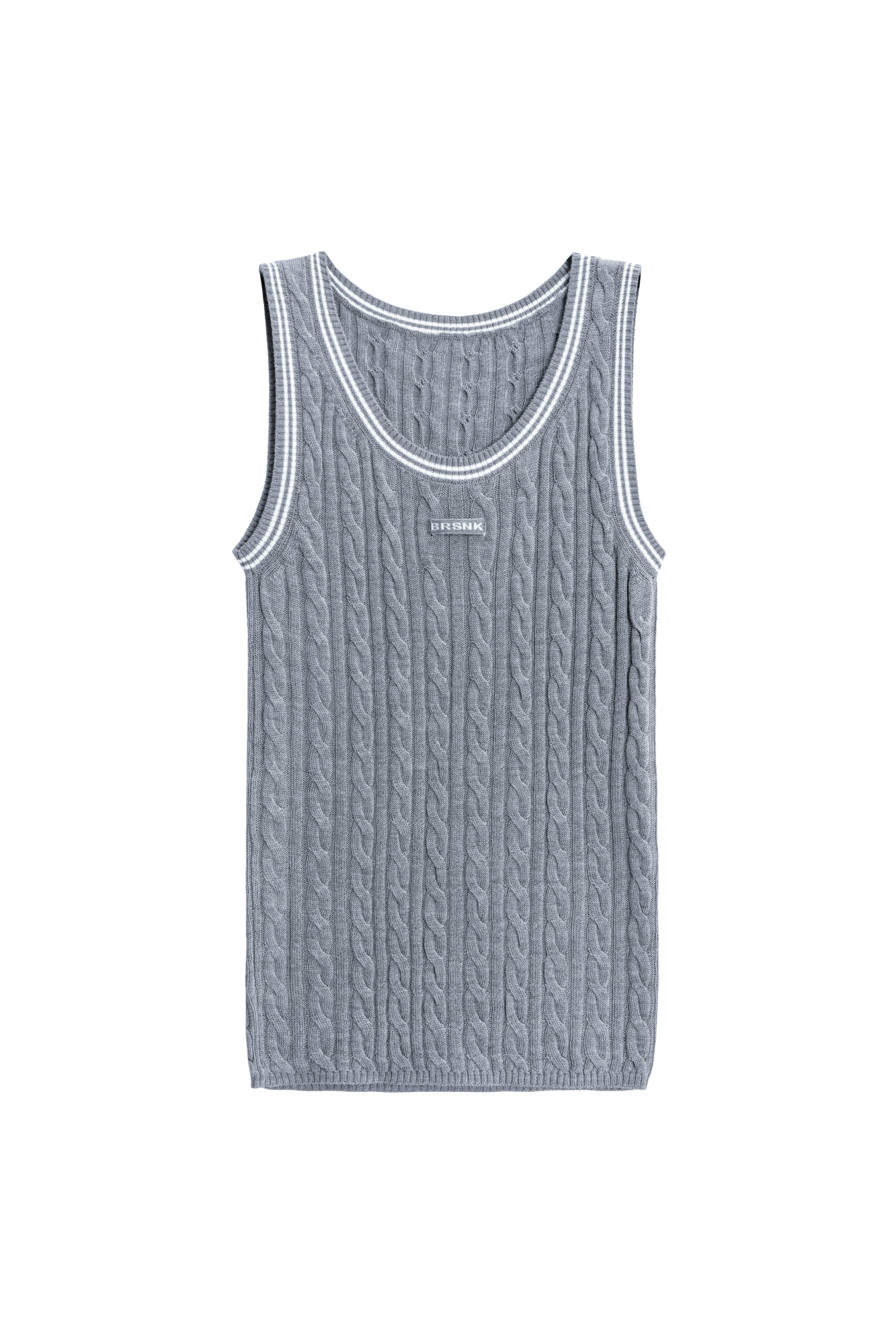 Трикотажная майка из шерсти. Модель свободного силуэта, без рукавов, на широких лямках, с круглым вырезом горловины и глубокой проймой. Изделие выполнено объемной вязкой косами и декорировано контрастным лампасом и логотипом бренда на груди.<br />
