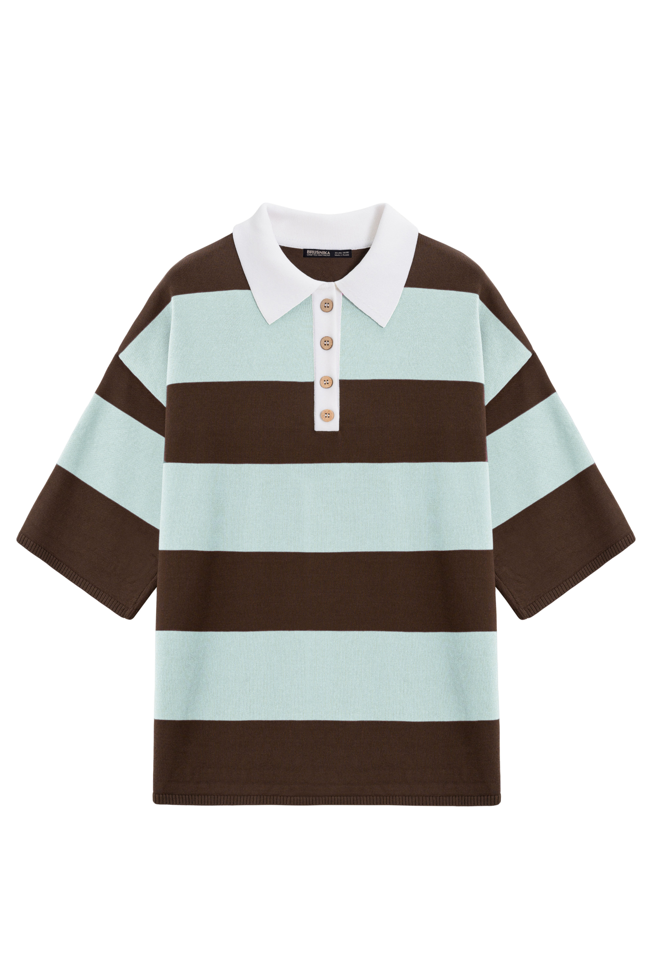 Трикотажная футболка поло из вискозы. Модель свободного кроя со спущенной линией плеч и отложным воротником с V-образным вырезом. 