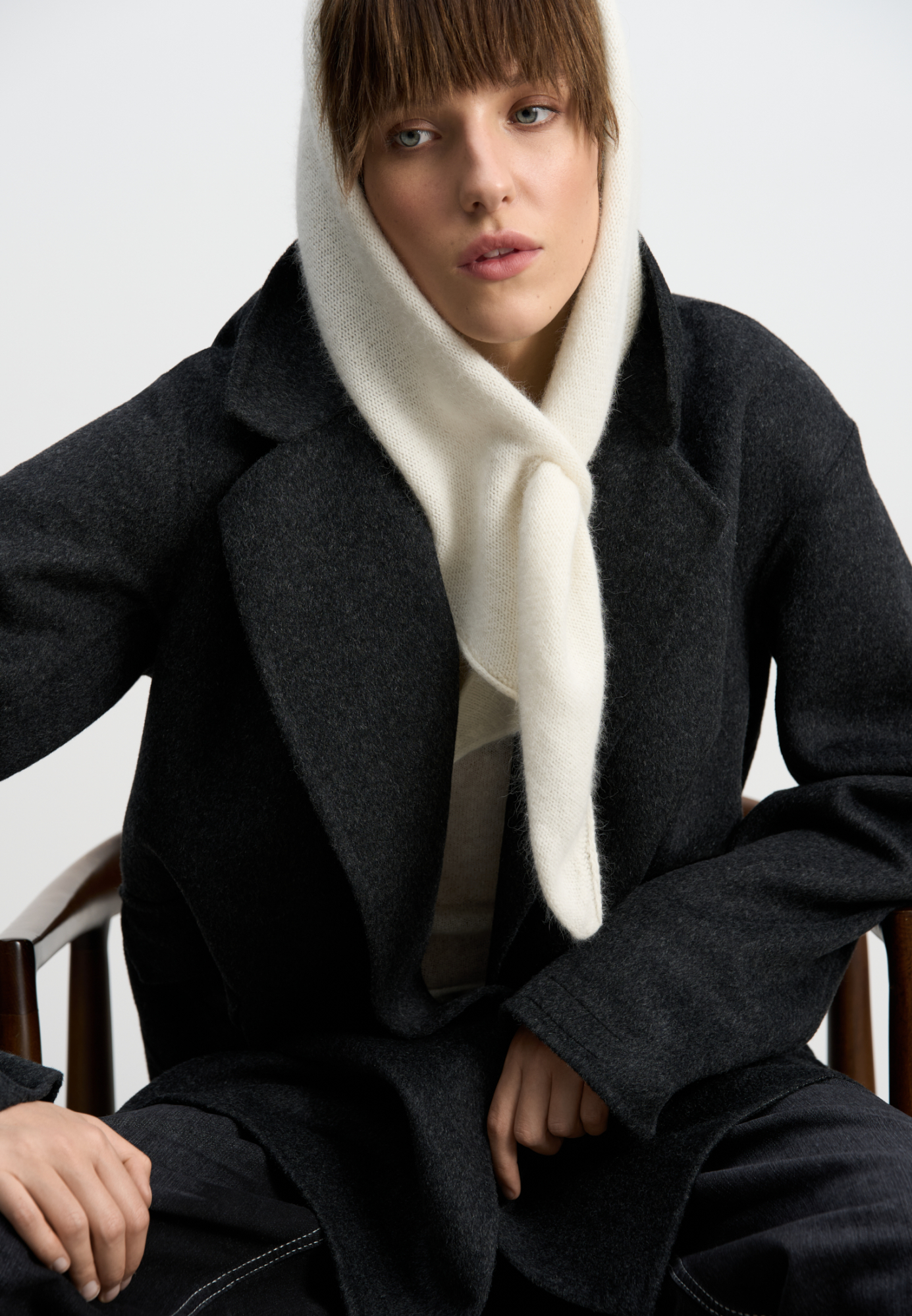 Трикотажная косынка из пуха лисы.