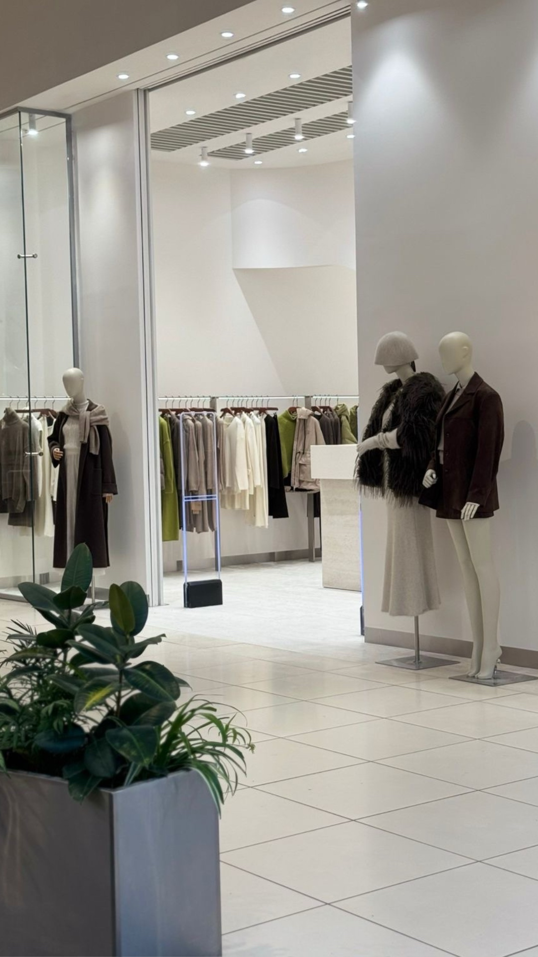 Открытие флагманского магазина BRUSNIKA в ТЦ Авиапарк