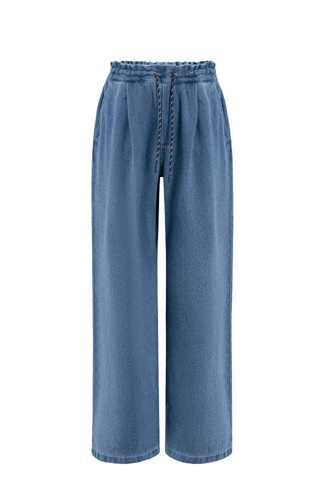 Джинсы на кулиске