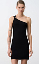 Трикотажное платье длины мини из вискозы. Модель приталенного силуэта, без рукавов, с лямкой на одно плечо, декорированной металлической перемычкой. 
