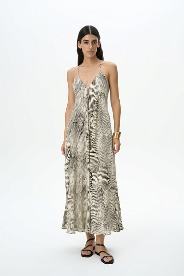 Принтованный сарафан на тонких бретелях