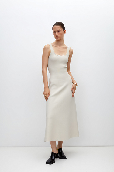 Трикотажное платье миди 