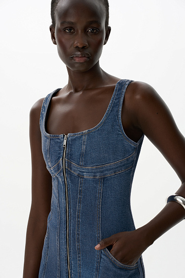 Джинсовое платье мини с декоративными швами