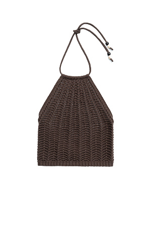 коричневый Трикотажный топ из хлопка. Модель без рукавов, с открытой спиной и вырезом халтер с завязками, декорированными бусинами. Вязка выполнена узором "ёлочка".