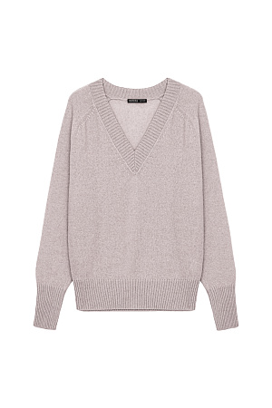 бежевый Джемпер с V-образным вырезом из 100% кашемира. Модель свободного силуэта со спущенной линией плеча. Края изделия в рубчик.