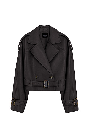 коричневый Двубортный жакет-косуха из двусторонней экокожи. Модель свободного силуэта со спущенным плечом и широкими лацканами. Изделие декорировано патами на плечах и ремнями с крупными пряжками на поясе и рукавах. 