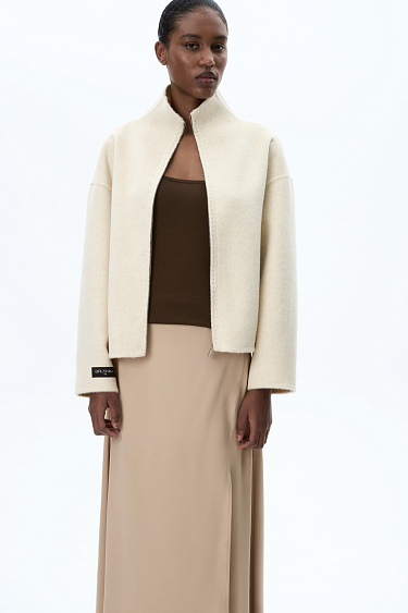 Укороченный жакет из шерсти