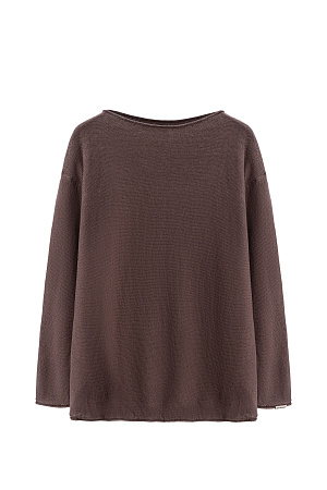 коричневый Трикотажный джемпер из 100% льна. Модель прямого силуэта, с длинными рукавами, спущенной линией плеч и вывязанным воротом. Швы изделия обработаны наружу.