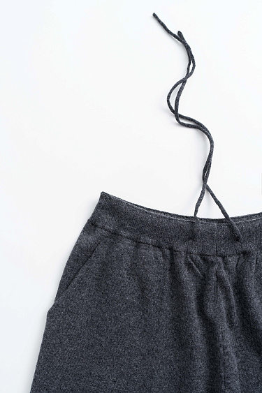 Брюки-бананы из кашемира