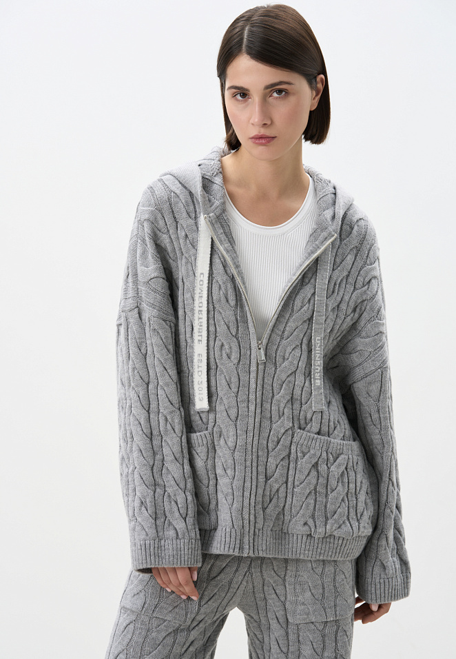 Худи с косами и жаккардом