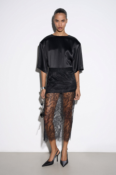 Кружевная юбка миди