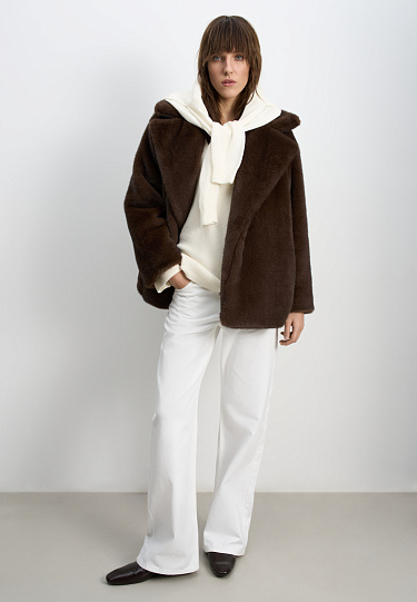 Шуба из экомеха с тонким поясом