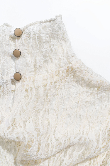 Кружевной топ с воротником-стойкой