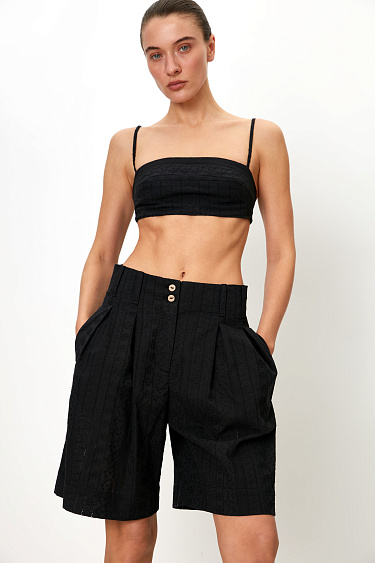 Укороченный топ