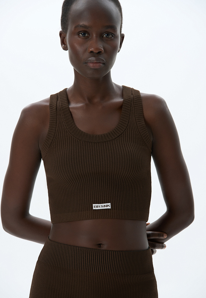 Топ с брендированным жаккардом