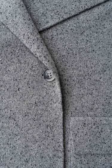 Трикотажный двубортный жакет