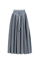 Трикотажная юбка плиссе длины миди из шерсти. Модель А-силуэта с широкими складками на кокетке дополненной шнурком. Кокетка выполнена в рубчик и декорирована лампасом контрастного цвета и брендированным ярлыком спереди.