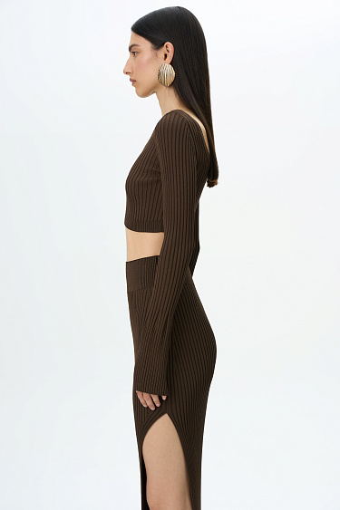 Топ с открытой спиной