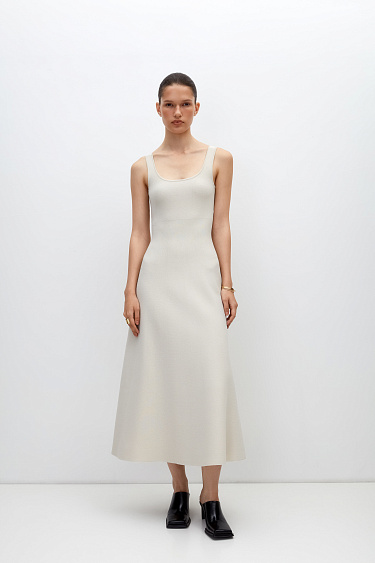 Трикотажное платье миди 