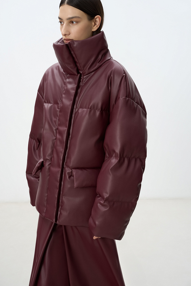 Утепленный пуховик из экокожи