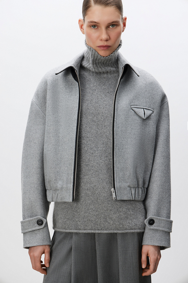 Шерстяной бомбер с отложным с воротником