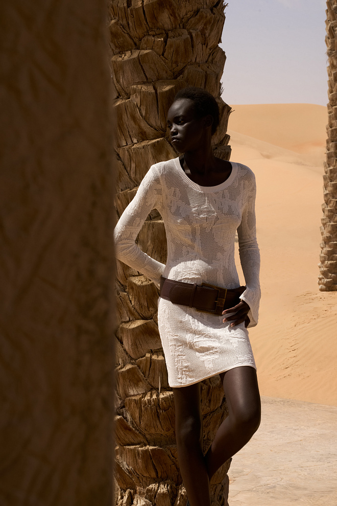 Платье мини с растительным орнаментом