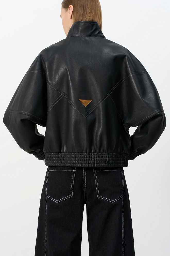 Бомбер из экокожи с боковыми карманами