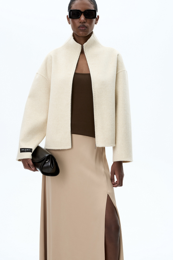 Укороченный жакет из шерсти