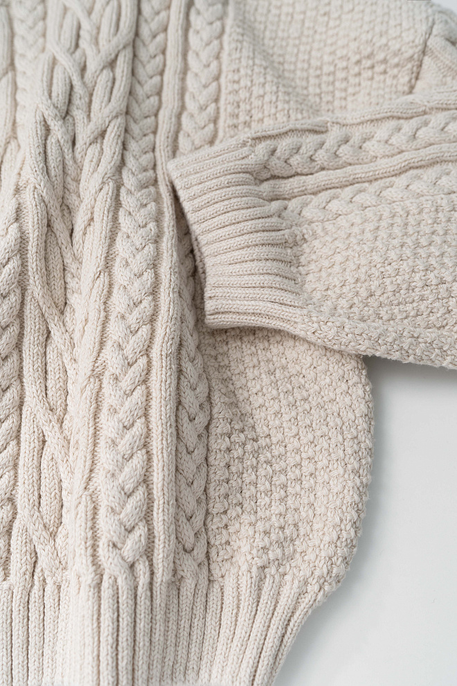 Трикотажный джемпер с косами