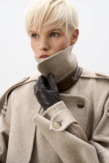 Пальто из шерсти с кокеткой