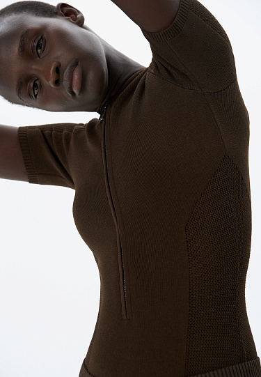 Боди с вырезом на спине