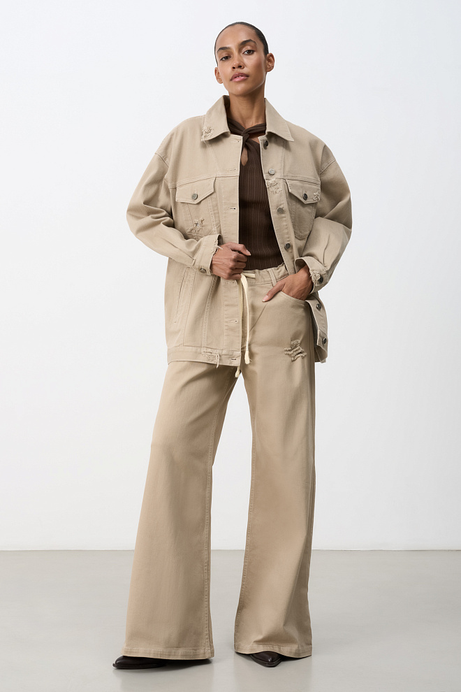 Джинсовый жакет с отложным воротником