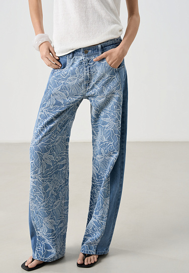 Джинсы с растительным орнаментом
