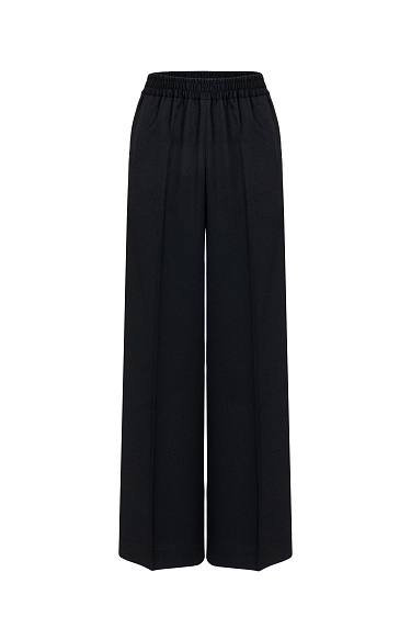 Широкие брюки свободного кроя