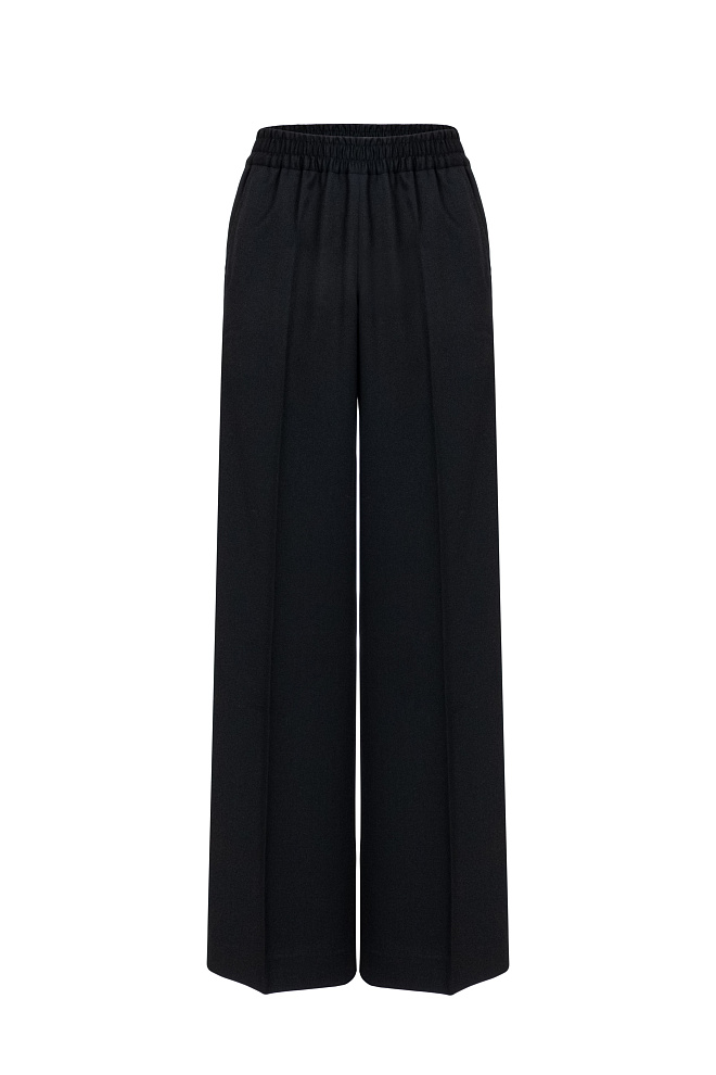 Широкие брюки свободного кроя