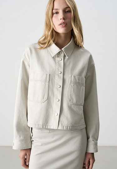 Джинсовая рубашка с удлиненной спинкой