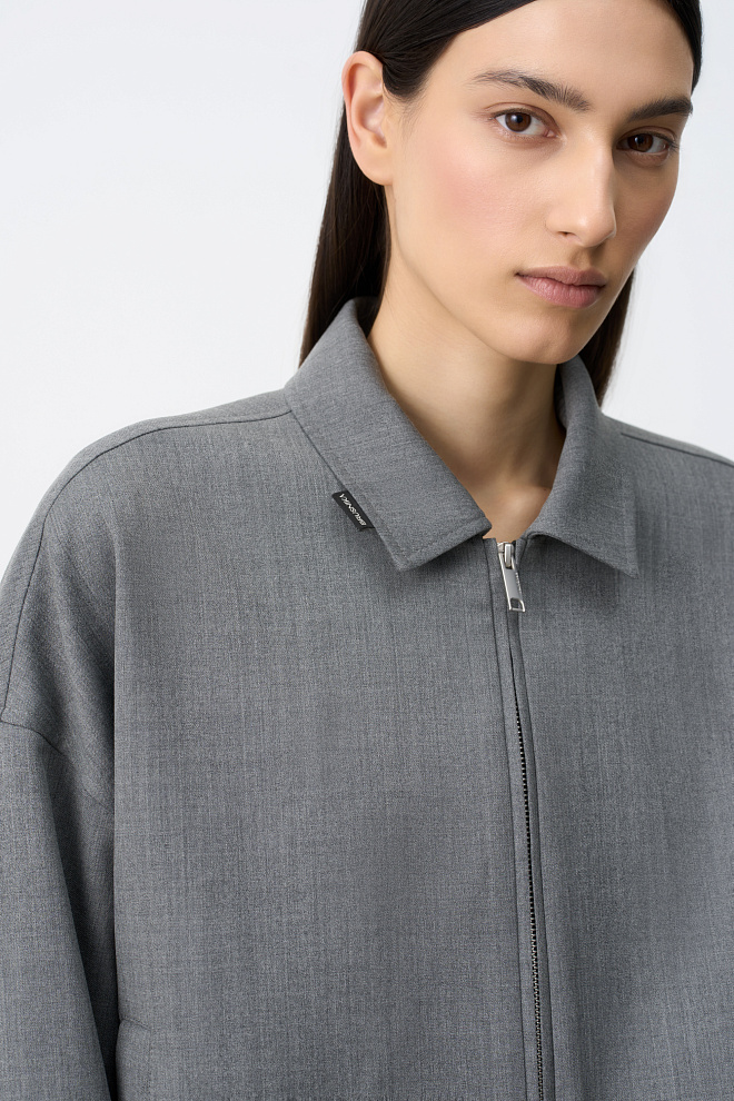 Вискозная куртка на молнии