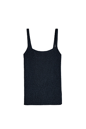 черный Трикотажный топ из поливискозы с добавлением люрекса. Модель приталенного силуэта на тонких лямках.